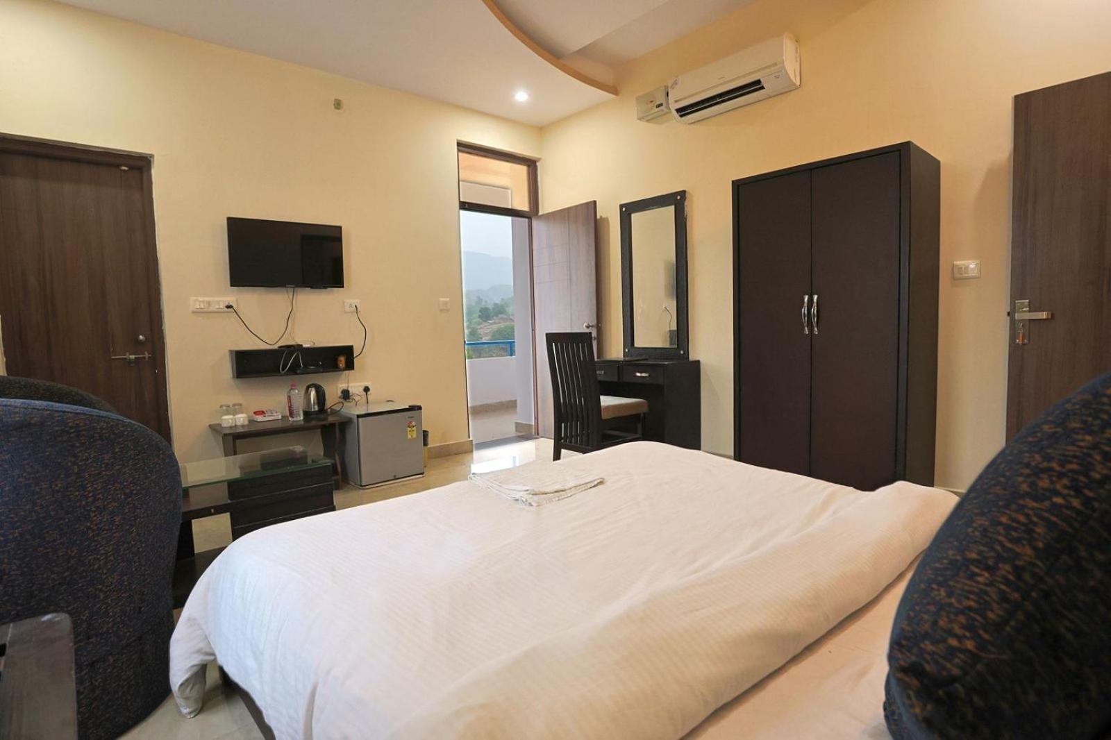 Meera Valley Resort By Nexottel Udaipur Exterior foto